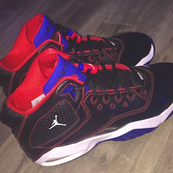 Blue/Red/Black Jordan’s Size: 6Y - Picture 1 of 4